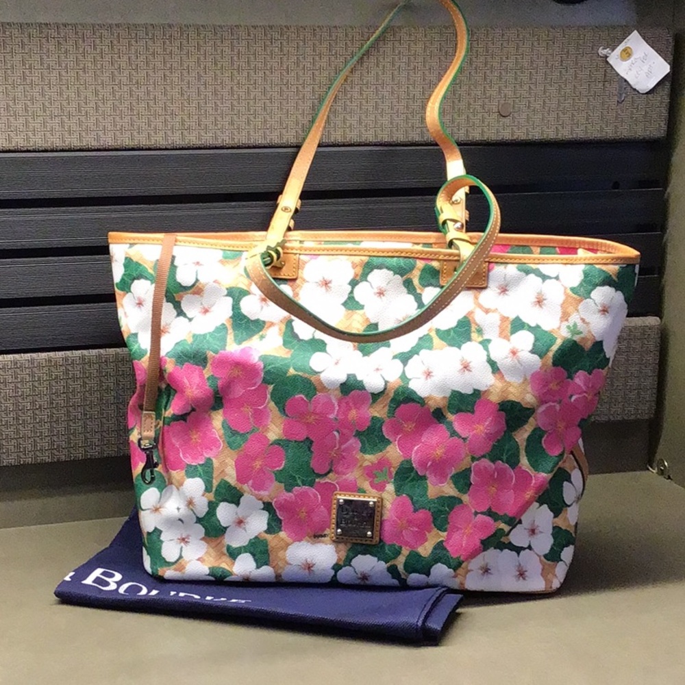 Dooney & Bourke Floral Coated Pansy Shopper Brand New